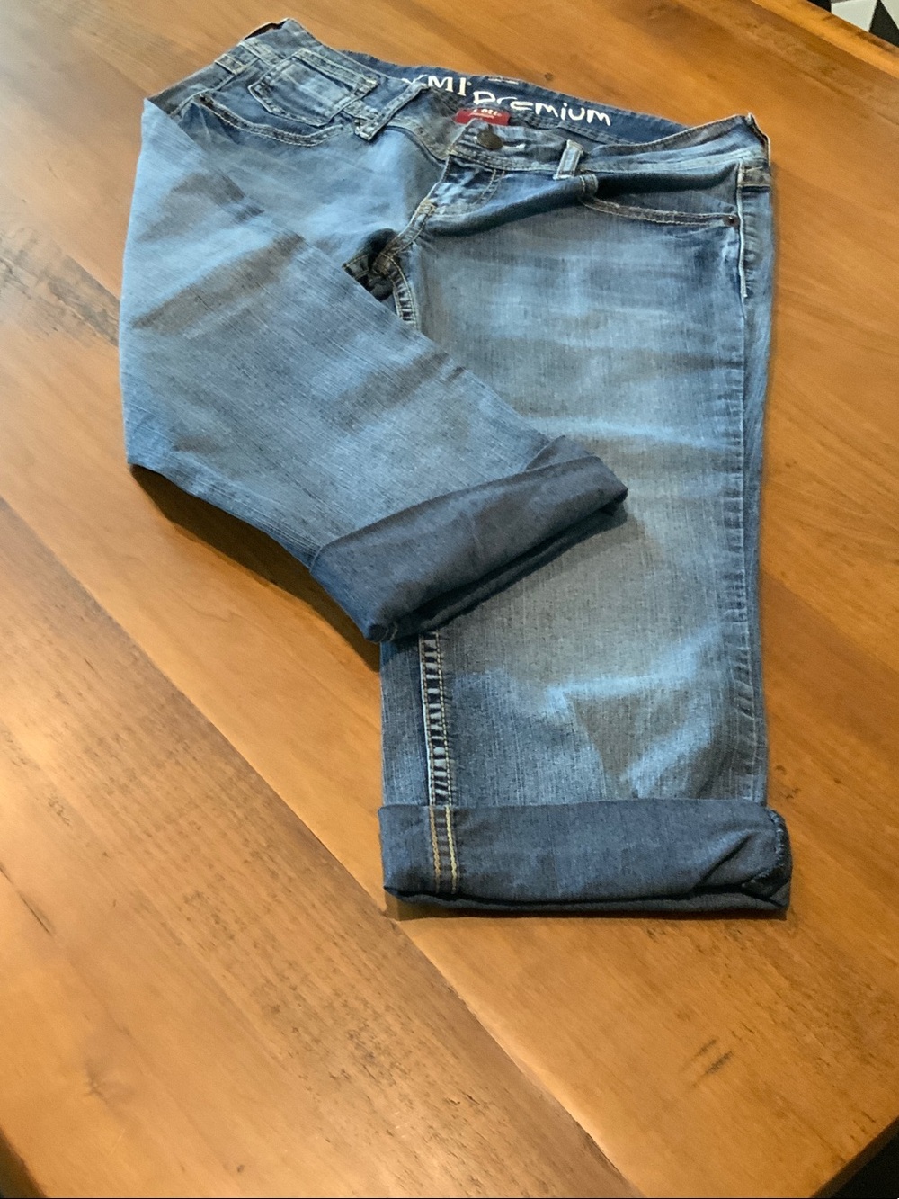 YMI premium Capri